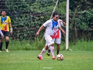 KNPI United-Bapenda Soccer Pererat Silaturahmi di Lapangan Hijau