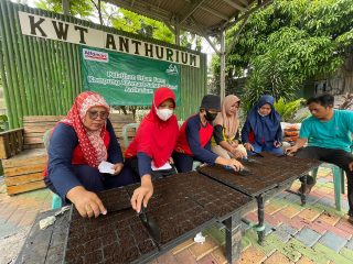 Pelatihan Urban Farm Langkah Awal Alfamart Sahabat Bumi Hadir di Kota Tangerang