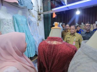 PJ Wali Kota Tangerang Sidak Revitalisasi Pasar Anyar
