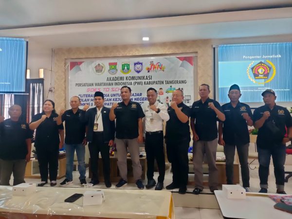 PWI Kabupaten Tangerang Bekali Pelajar SMKN 5 Kabupaten Tangerang Dasar-dasar Jurnalistik