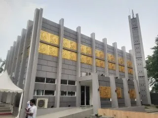 Dibangun Menyerupai Ka'bah, Masjid Jami Al-Kautsar Talaga Bestari Diresmikan