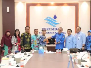 Pelajari Kebijakan Tarif Air Minum, PD PERPAMSI Provinsi Kalimantan Utara Lakukan Studi Banding ke PERUMDAM TKR