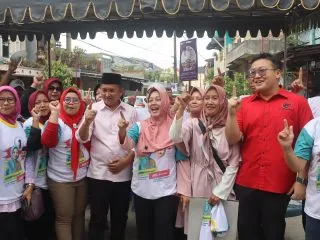 Warga Kelapa Dua menunjukkan antusiasme tinggi dalam kampanye dialogis Ade Sumardi yang dihadiri oleh Abraham Garuda Laksono. Simak aspirasi masyarakat dan komitmen pasangan Airin-Ade untuk Banten 2024
