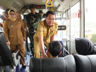 Pemkab Tangerang Luncurkan Uji Coba Angkutan Sekolah Gratis. (RFH)