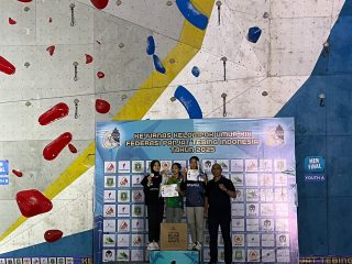 Atlet yunior dari FPTI Kabupaten Tangerang atas nama An Nisa Angelica Panuntun, berhasil menyabet medali Perak dan Perunggu dari dua kelas berbeda di Kejurnas Panjat Tebing.