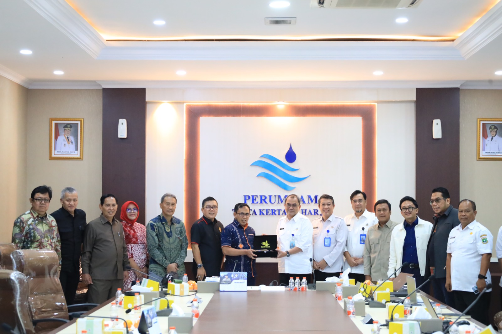 Komisi III DPRD Provinsi Banten mengagendakan kunjungan kerja dengan Perusahaan Umum Daerah Air Minum Tirta Kerta Raharja.