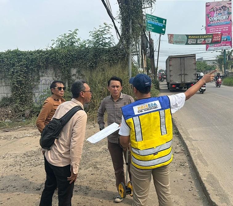 Pembangunan jalan penghubung di Gading Serpong. (RFH).