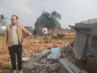 Sengkarut Pusat Niaga Mega Ria Cikupa, Anggota Dewan Sidak Lokasi