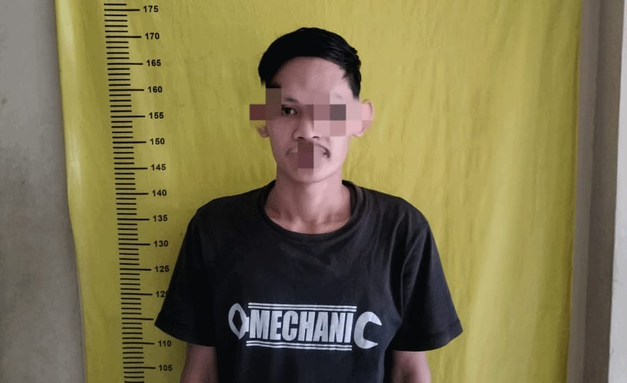 Satu tersangka berinisial H (23) Ditangkap beserta barang bukti motor Honda Beat B-3529-COS yang kendarainya.