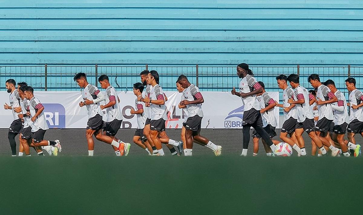 Pemain Persita dalam Sesi Latihan. (Dok)