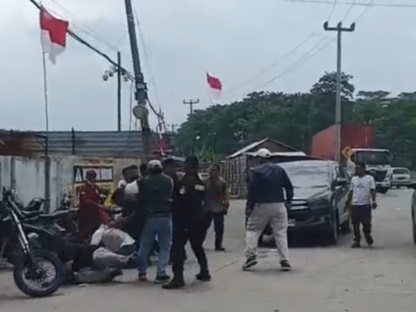 Wartawan Dianiaya Saat Meliput Penyegelan Pabrik Genesis di Serang, PWI dan IJTI Kecam Keras!