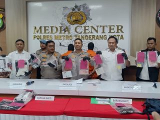 Polisi Bekuk WNA Asal Tiongkok Gasak 4,5 Miliar di Tangerang