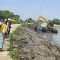 Tekan Potensi Banjir, UPTD SDA Wilayah V Keruk Sedimentasi Sungai Cileles Mauk