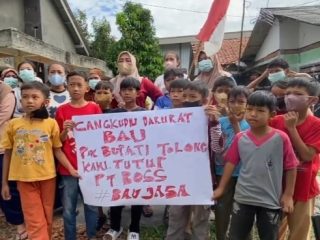 Warga Cangkudu Balaraja Ngadu Bau PT. BOSS ke Bupati, Wabup Perintahkan DLHK Cek Lokasi
