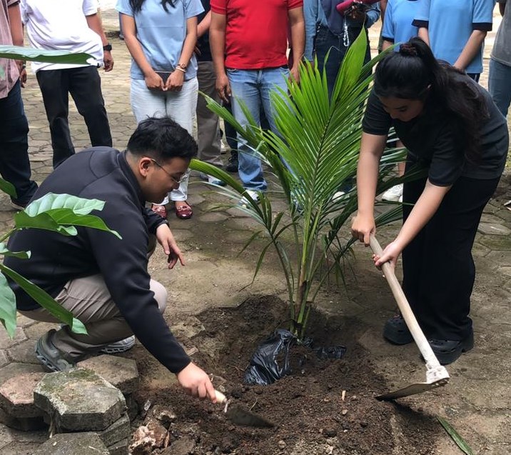 Abraham Garuda Laksono Jadi Inspirasi Gerakan Hijau Gen Z