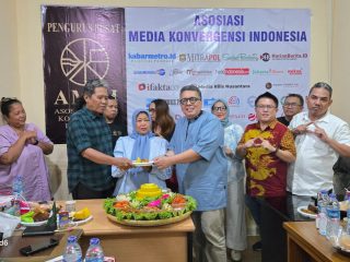 AMKI Pusat Rayakan HUT Pertama dengan Syukuran dan Tumpengan Jumat Berkah