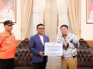 PGRI Banten Serahkan Donasi Kemanusiaan untuk Korban Bencana di Sumatera