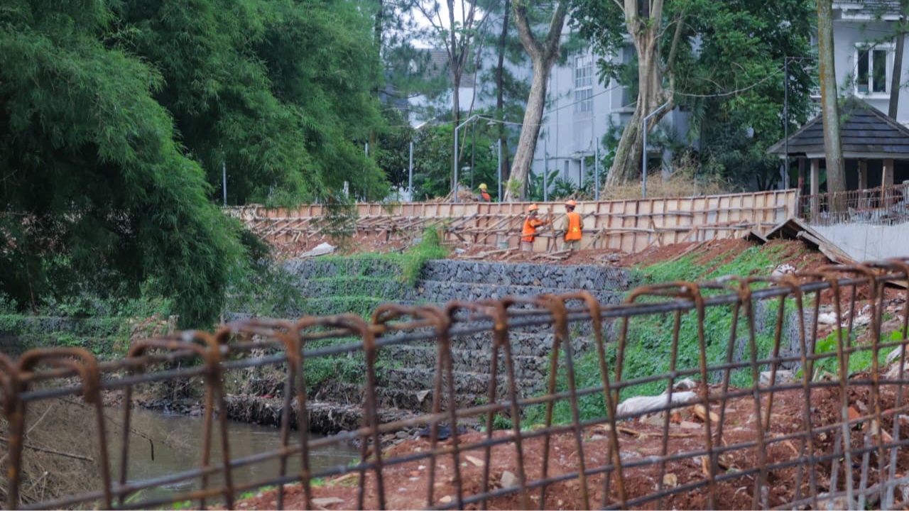 Pembangunan Beronjong dan Long Storage di Serpong Green Park Dikebut Jelang Akhir 2025