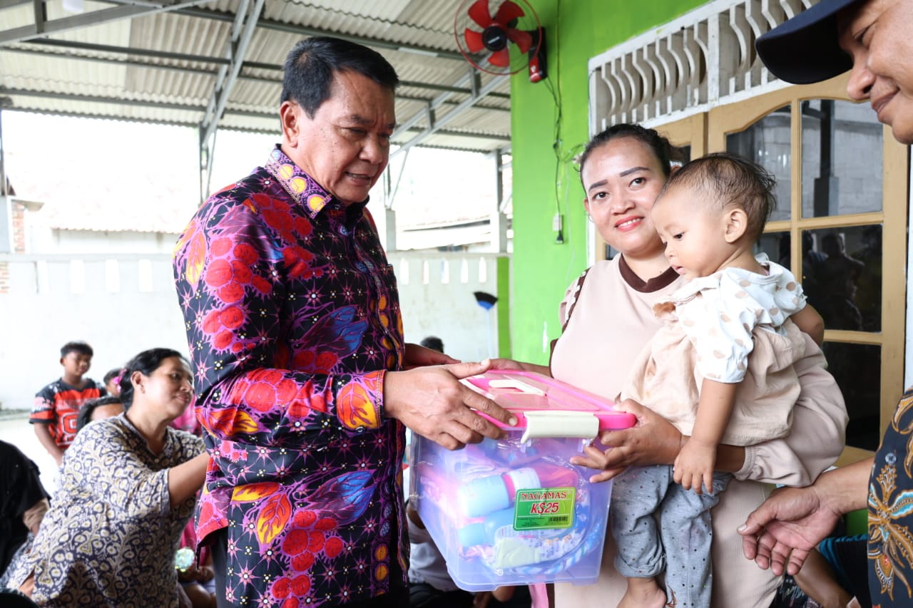 Bupati Maesyal Rasyid Gerak Cepat Tinjau dan Salurkan Bantuan Banjir di Pakuhaji