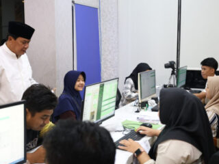 Moch. Maesyal Rasyid Puji Inovasi Pelayanan Administrasi Kependudukan Malam Hari di Kecamatan Curug