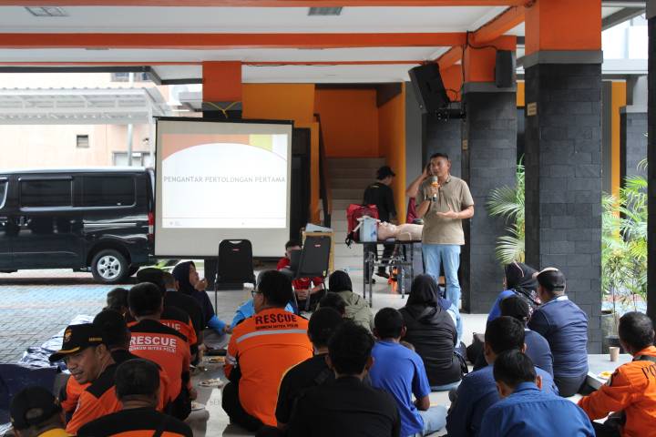 Puluhan Relawan dan Anggota Damkar Ikuti Sharing Session First Aid di BPBD Tangerang