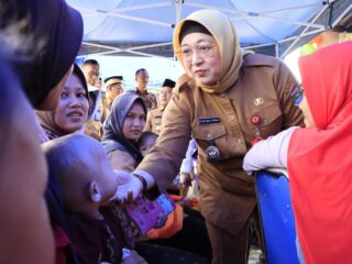 Wabup Intan Nurul Hikmah Pantau Gerebek Posyandu di Desa Daon, Layanan Kesehatan Ibu dan Anak Didekatkan ke Warga