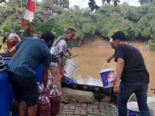 Banksasuci Foundation Larutkan 20 Ton ECO Enzym untuk Selamatkan Sungai Cisadane