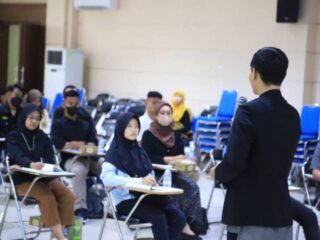Gratis! DPAD Kota Tangerang Dorong Kepercayaan Diri Warga Lewat Kelas Public Speaking