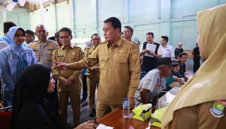 Bupati Maesyal Apresiasi Baksos Satrad 401, Ratusan Warga Datang Periksa Kesehatan