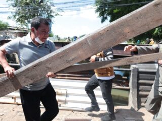 Bupati Tangerang Pimpin Penertiban 62 Bangunan Liar di Sungai Cirarab