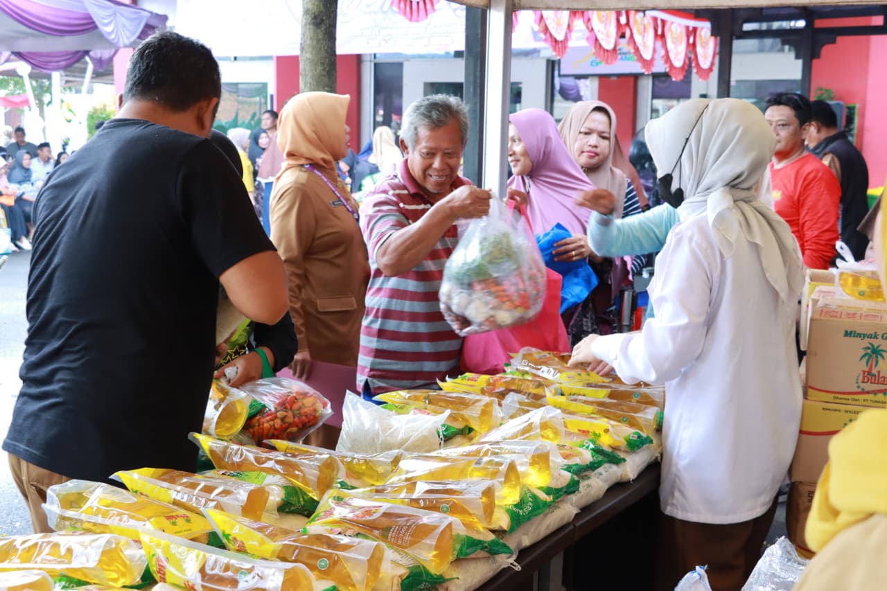 Disperindag Kabupaten Tangerang Hadirkan Warung Tekan Inflasi, Harga Beras Cuma Rp7.000