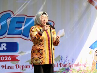 Hadiri Purnawiyata SDN Peusar, Wabup Intan Ingatkan Kelulusan Bukan Akhir Perjalanan