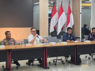 Kantor Pertanahan (Kantor BPN) Kabupaten Tangerang saat menggelar Musyawarah Penetapan Bentuk Ganti Kerugian untuk pembangunan Jalan Tol Serpong–Balaraja. (khi)