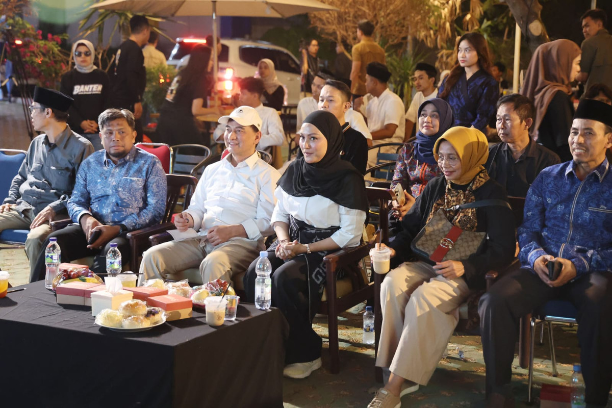 Wakil Gubernur Banten A Dimyati Natakusumah menghadiri kegiatan bersama para penggiat pariwisata dan mendorong promosi destinasi wisata Banten agar semakin dikenal wisatawan.