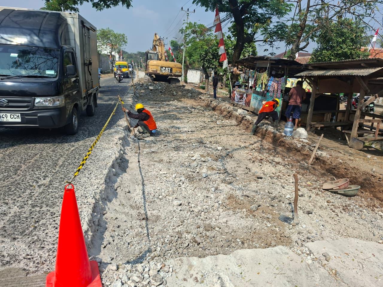 Perbaikan ruas jalan di Kabupaten Tangerang. (ist)