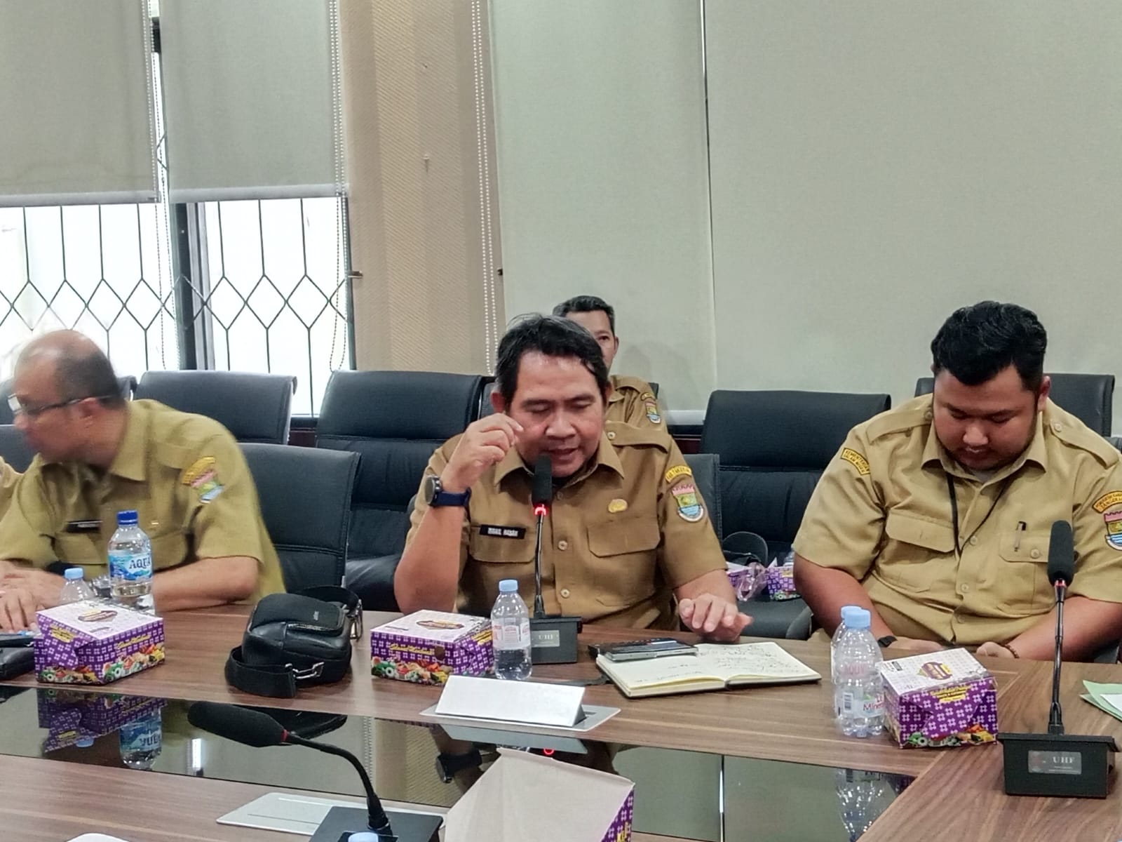 Bappeda Kabupaten Tangerang pada hearing bersama Komisi II DPRD Kabupaten Tangerang. (khi)