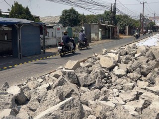 Tak Sesuai Spesifikasi, DBMSDA Kabupaten Tangerang Paksa Vendor Bongkar Ulang Jalan Pisangan Pakuhaji