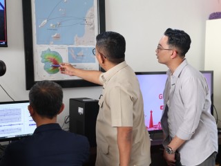 Abu Vulkanik Anak Krakatau Bikin ISPA Melonjak di Banten, Andra Soni Perpanjangan PJJ