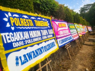 Dukung Penegakkan Hukum Kasus Rajeg, Polresta Tangerang Dikirimi Puluhan Karangan Bunga