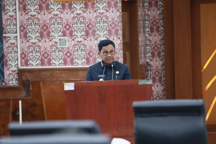 Wali Kota Tangerang H. Sachrudin menyampaikan pendapat Wali Kota dalam Sidang Paripurna DPRD Kota Tangerang, Rabu (2/9/2026).