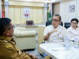 Andra Soni Dorong REI Perluas Bantuan Bedah Rumah ke Lebak dan Pandeglang