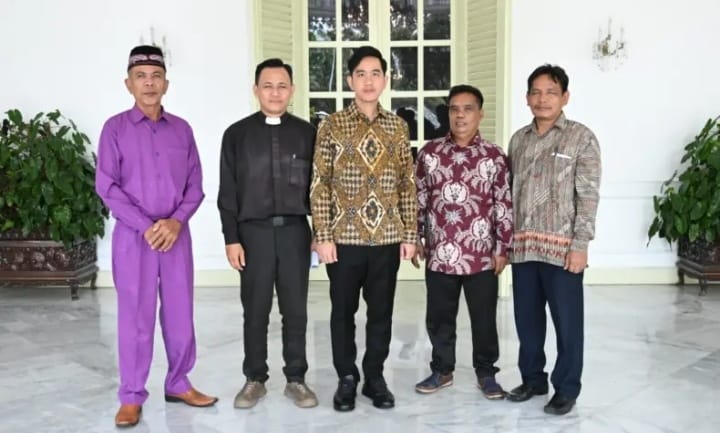 Wakil Presiden Republik Indonesia Gibran Rakabuming Raka saat bertemu dengan jemaat GKPI Rajeg. (ist)